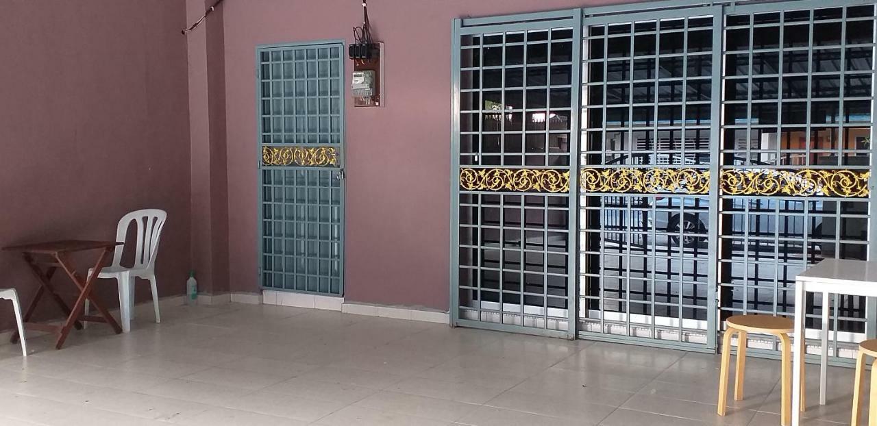 Assalam Homestay Seri Iskandar Exterior photo