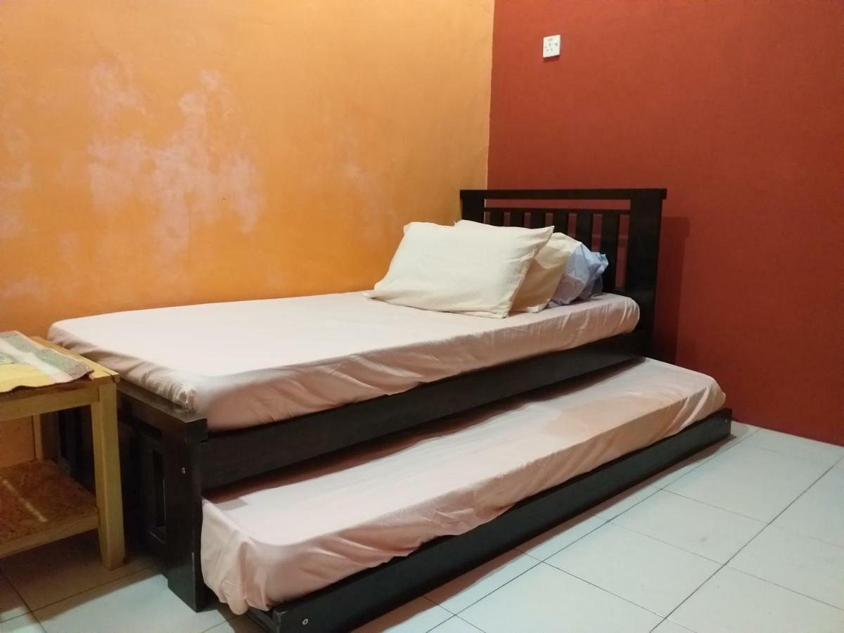 Assalam Homestay Seri Iskandar Exterior photo